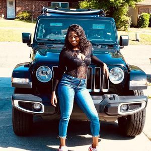 Meet your Posher, Sandra